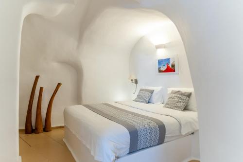 Cave Suite With Sunset View image 10