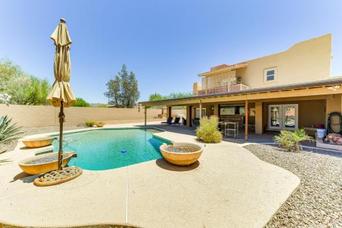 Secluded Mesa Retreat with Outdoor Kitchen and Bar!