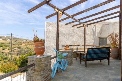 Tinos 2 bedrooms 5 persons apartment by MPS