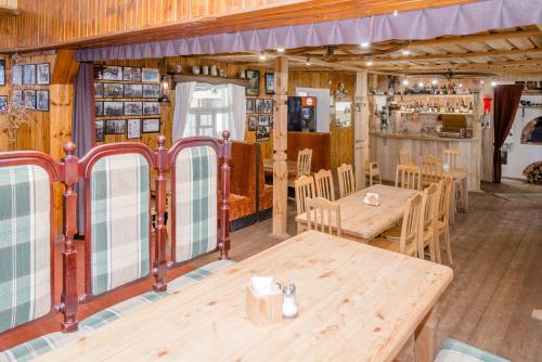 Restoran, Skiemonių Dvaras (Skiemoniu Dvaras) in Alantos