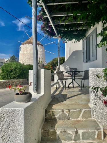  Santanna White Houses in Parikia