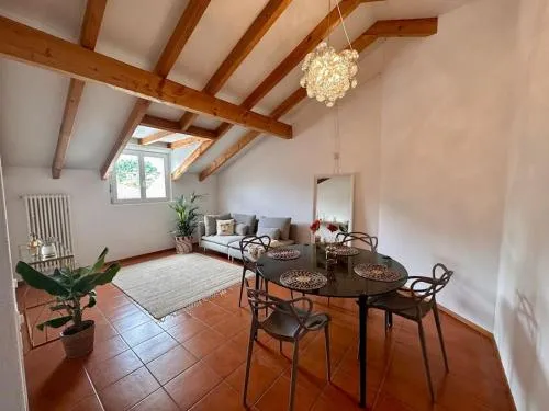 Cozy Ascona: attico mansardato in Ascona, Schweiz