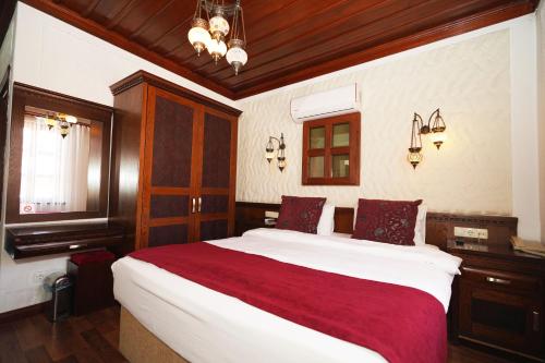 Cicerone Lodge Hotel - image 2
