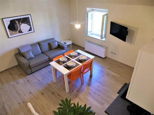 Modern Apartment in Agliana with Shared Garden