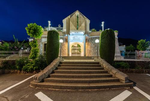 Hotel Vicko - image 11