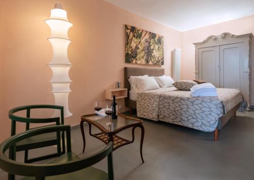 Book the Suite Suite