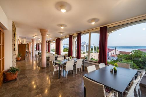 Hotel Vicko - image 10