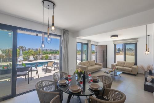 Iekārtas, Trinity Villa in Paralimni