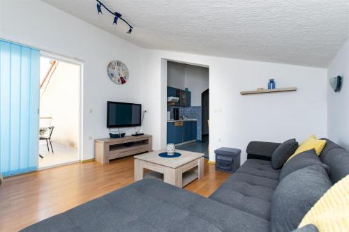 Two-Bedroom Apartment with Balcony image 10