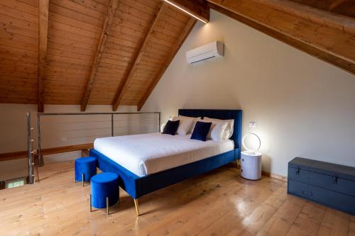 Bed & Bike La Stalla Room Type - Deluxe Double Room with Balcony