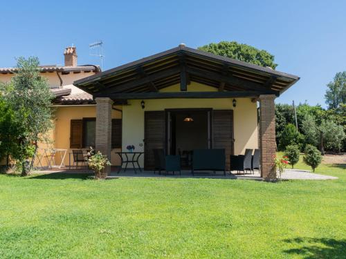  Holiday Home Rosa Tea by Interhome in Bolsena