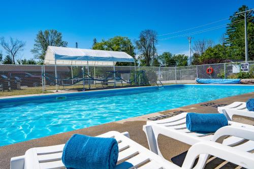 Úszómedence, Beach Club by Beach1 Motel in Wasaga Beach (ON)