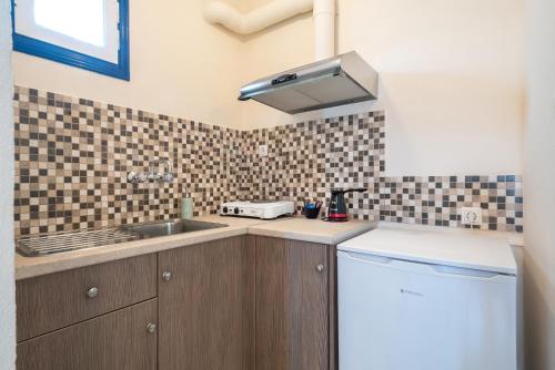 Sunset Hotel - image 12