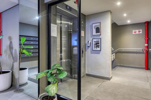 Tranquil Apartment on the Promenade - image 5