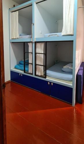 旅居住宿和咖啡馆旅舍