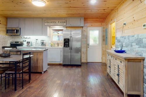 Peach Creek Lodge in Kiker, USA