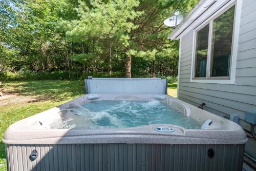 Captains Cabin in McHenry, USA