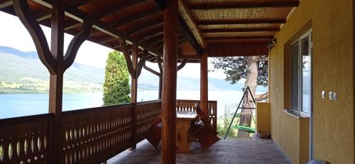 Ümbrus, Къща за гости Джамбазови in Sarnitsa