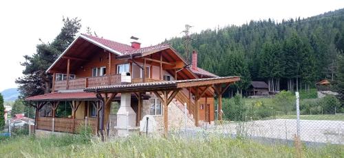 Hotelli välisilme, Къща за гости Джамбазови in Sarnitsa