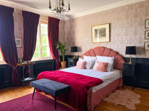 Chambre d'hôtes Sarah - Château Le Bas Bleu, Quesnoy-le-Montant