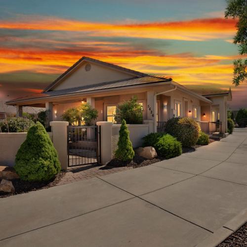 Prescott Luxury Home near Golf Course and Airport home