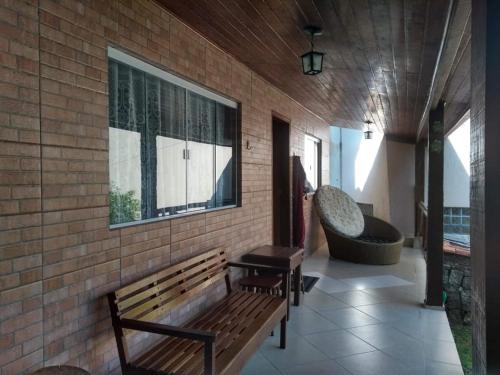 Ilhabela Casa Familia Feliz in Praia da Armacao