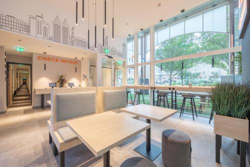 Fox Hotel The Hague Scheveningen - Hôtel - Scheveningen