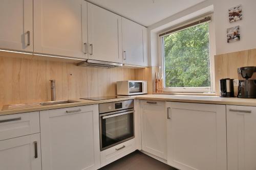 Apartment with Balcony image 7