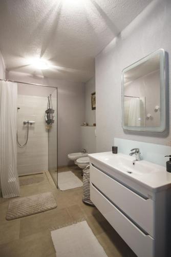 R&J's Home R&J's Home