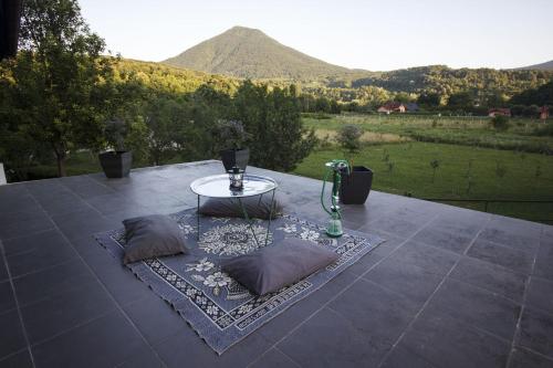 R&J's Home R&J's Home