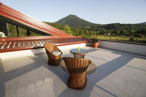 R&J's Home R&J's Home