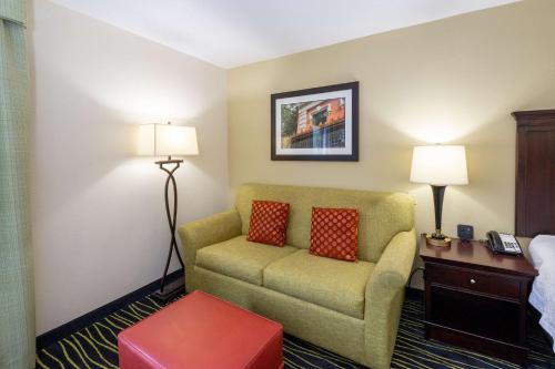 Hampton Inn By Hilton Columbia I-26/Harbison Blvd.