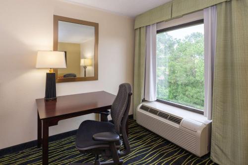 Hampton Inn By Hilton Columbia I-26/Harbison Blvd.