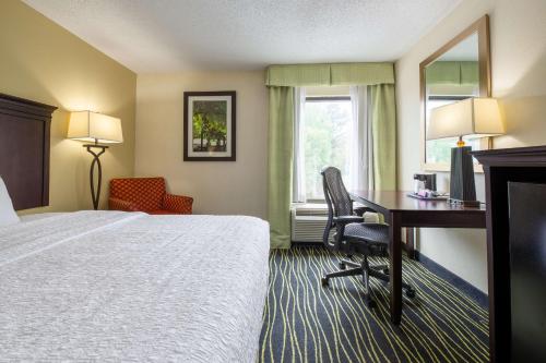 Hampton Inn By Hilton Columbia I-26/Harbison Blvd.