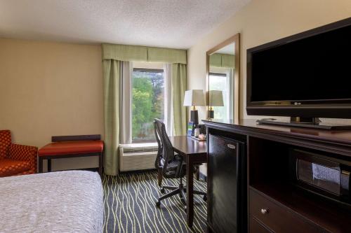 Hampton Inn By Hilton Columbia I-26/Harbison Blvd.