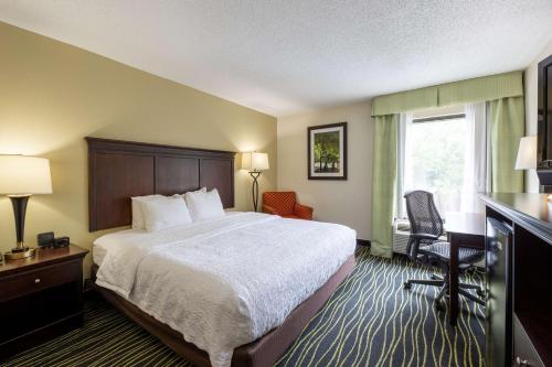 Hampton Inn Columbia I-26/Harbison Blvd - image 6