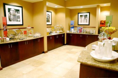 Hampton Inn Calera - image 13