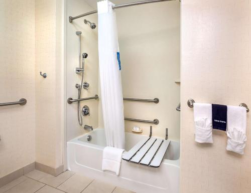 Hampton Inn & Suites Chicago Southland-Matteson - image 11