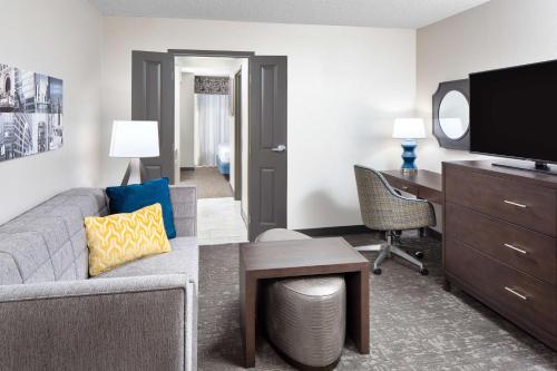 Homewood Suites by Hilton Orland Park - image 6