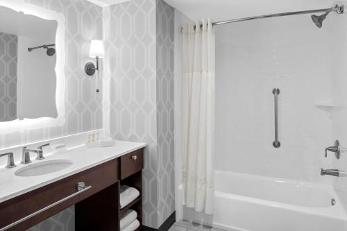 2 bedrooms, 3 beds