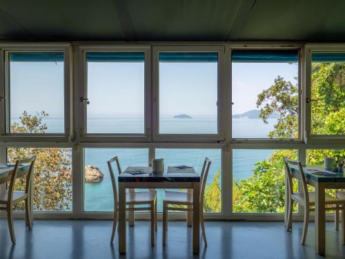Hotel Il Nido in เลริชิ