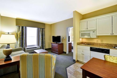 Hampton Inn By Hilton And Suites Charleston/Mt. Pleasant-Isle Of Palms