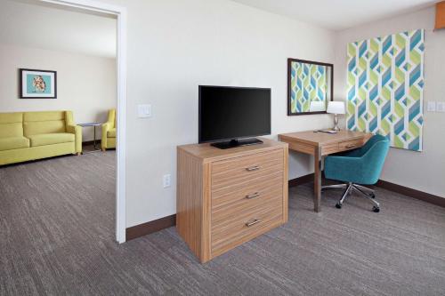 Hampton Inn & Suites Chino Hills