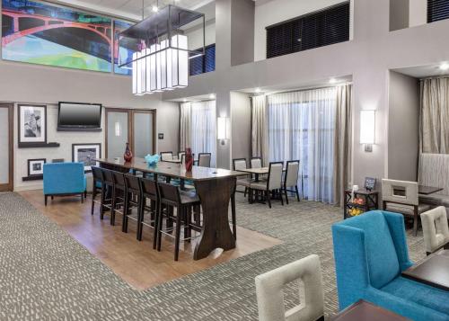 Hampton Inn & Suites Cedar Rapids