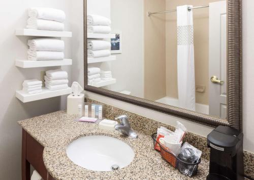 Hampton Inn & Suites Cedar Rapids