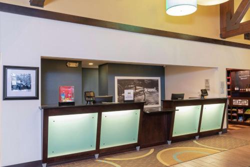 Hampton Inn By Hilton And Suites Cleveland-Airport/Middleburg Heights