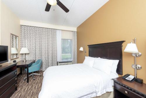 Hampton Inn By Hilton And Suites Cleveland-Airport/Middleburg Heights