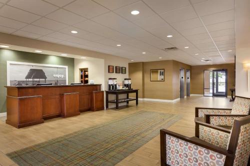 Hampton Inn & Suites Largo