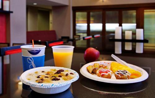 Hampton Inn & Suites Columbus Hilliard - image 7