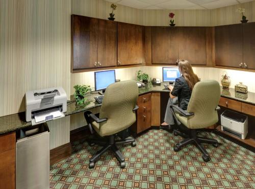 Hampton Inn & Suites Columbus Polaris - image 13